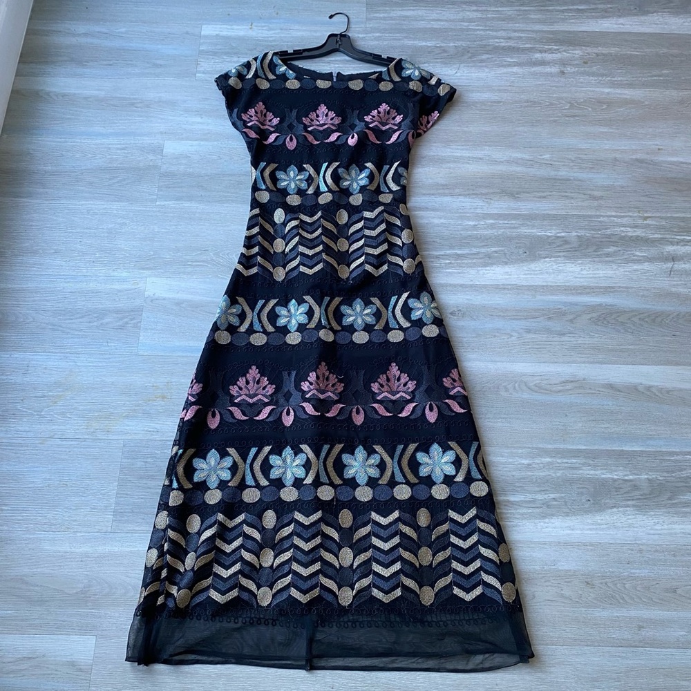 Chic Embroidered Maxi Dress